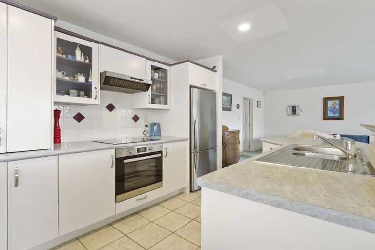 Photo of property in 92 Albany Highway, Greenhithe, Auckland, 0632