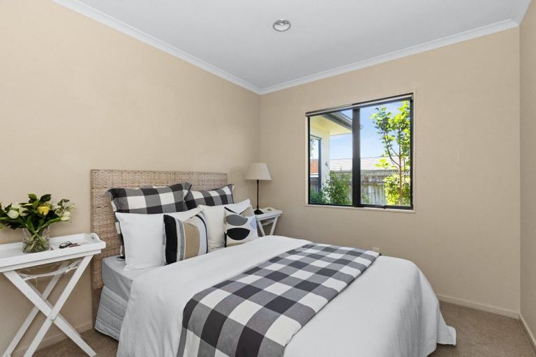 Photo of property in 6 Malbec Way, Greenmeadows, Napier, 4112