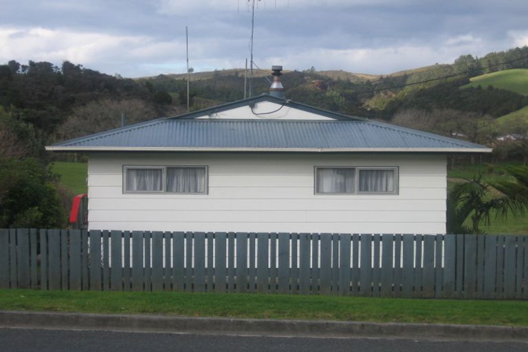 Photo of property in 98 King Street, Hikurangi, 0114