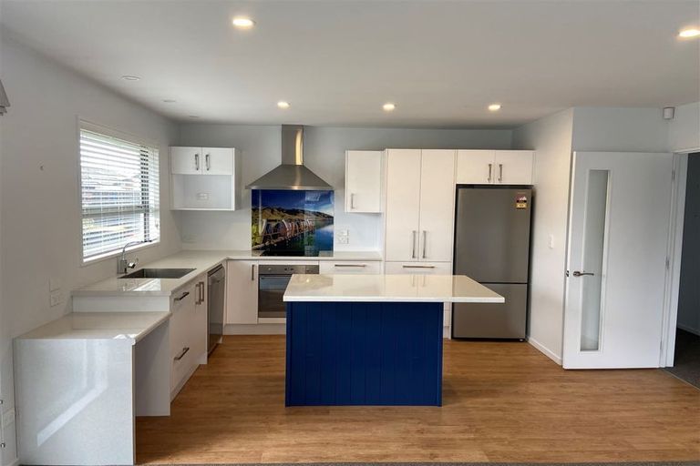 Photo of property in 30 Packard Crescent, Halswell, Christchurch, 8025