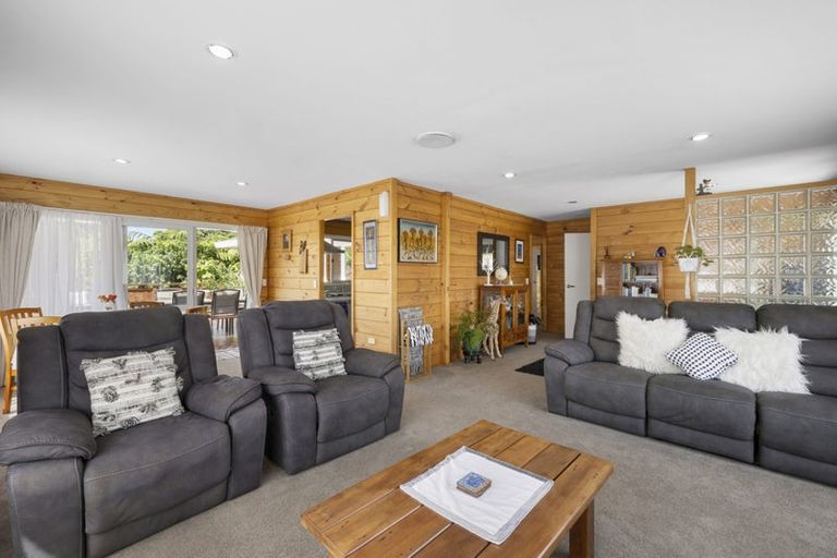 Photo of property in 12 Frank Frethey Place, Highlands Park, New Plymouth, 4312
