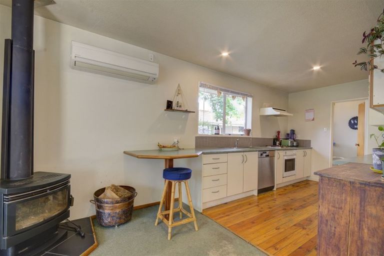 Photo of property in 28 Queens Avenue, Waikuku Beach, 7402