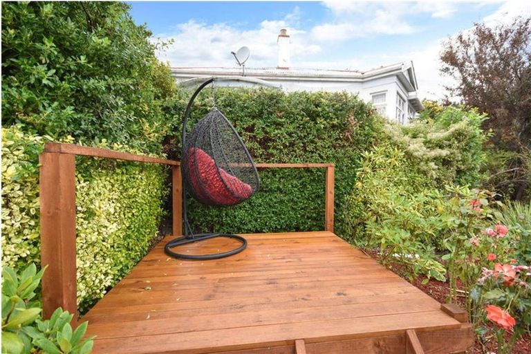 Photo of property in 2 Woodside Terrace, Andersons Bay, Dunedin, 9013