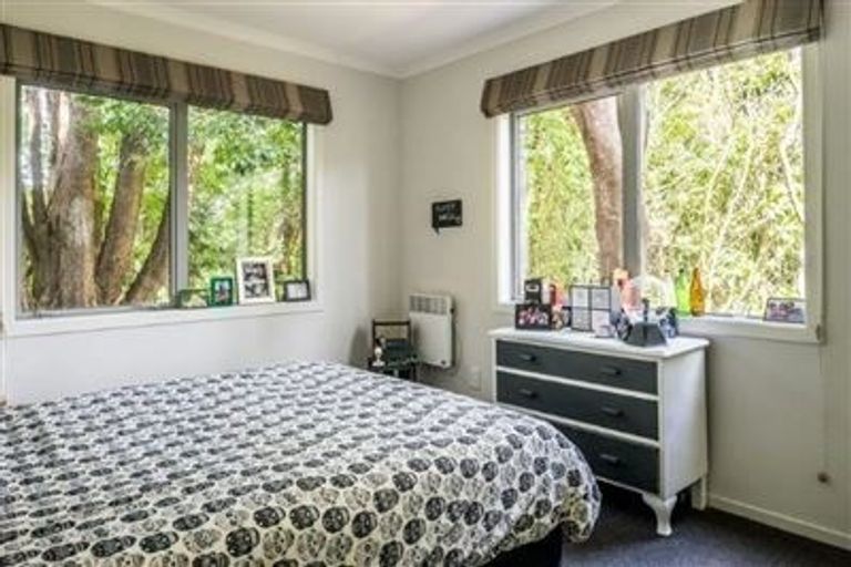 Photo of property in 15a Elizabeth Street, Pukerua Bay, 5026