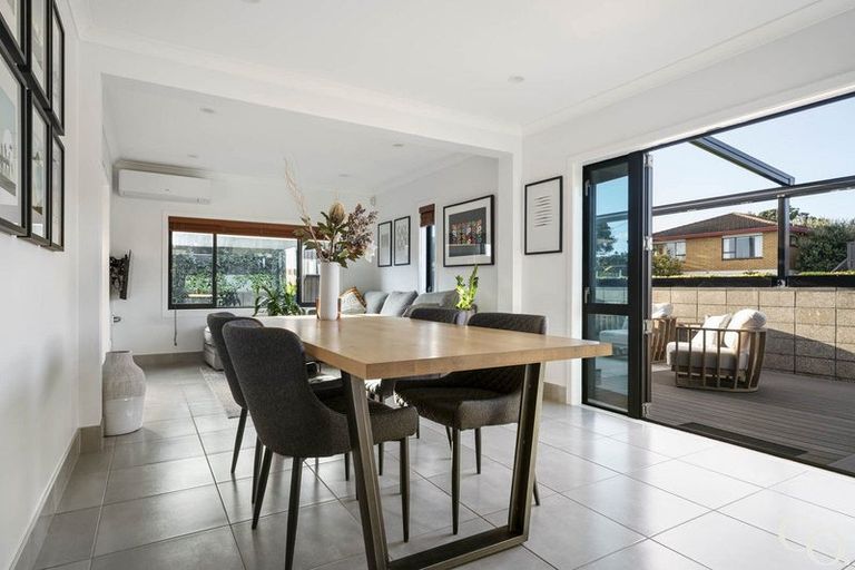 Photo of property in 48 Pitau Road, Mount Maunganui, 3116