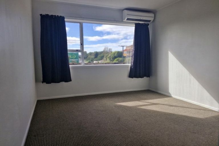 Photo of property in 1/24 Hori Street, Vogeltown, New Plymouth, 4310