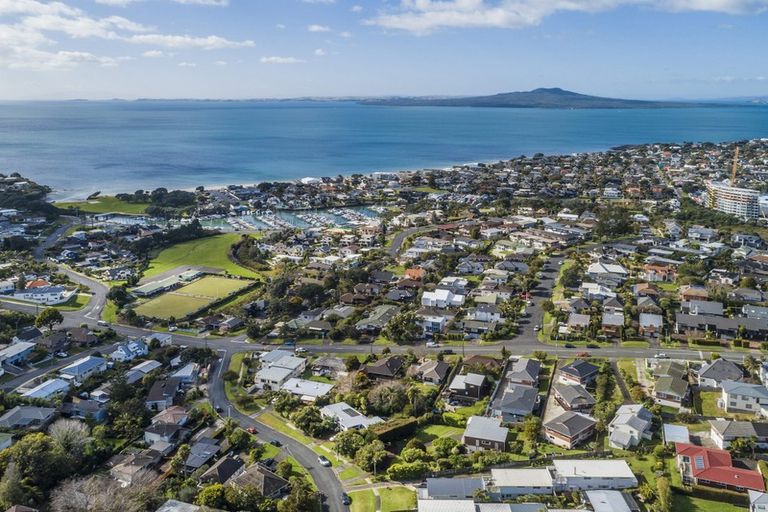 Photo of property in 15 Penning Road, Milford, Auckland, 0620