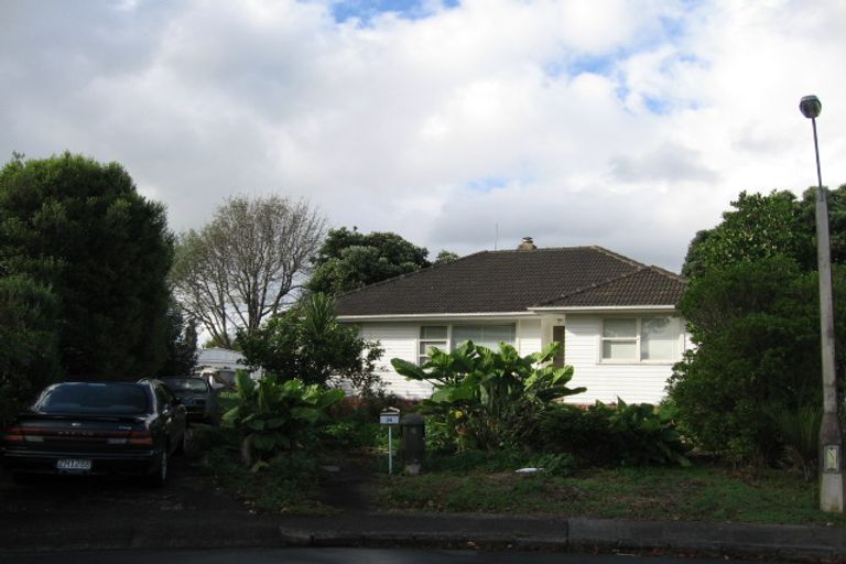 Photo of property in 24 Mackenzie Street, Te Atatu South, Auckland, 0610