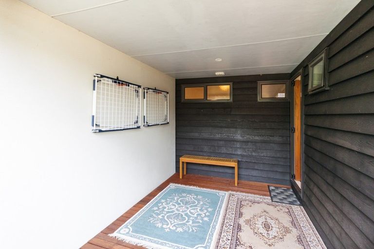 Photo of property in 42 Lincoln Terrace, Hokowhitu, Palmerston North, 4410
