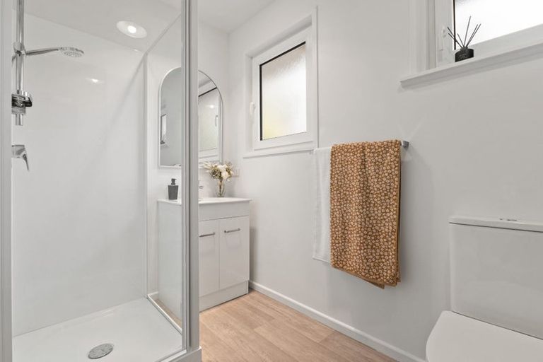 Photo of property in 2/77 Denise Crescent, Hornby, Christchurch, 8042