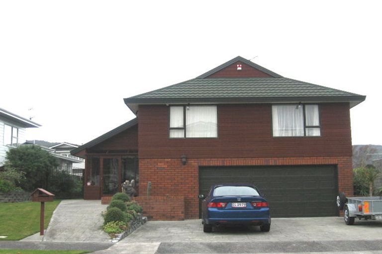 Photo of property in 10 Earlston Grove, Avalon, Lower Hutt, 5011