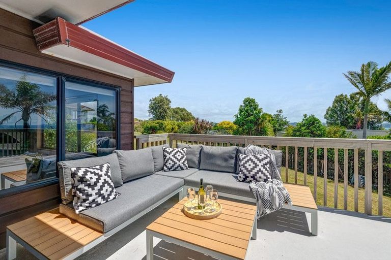 Photo of property in 8b Duncansby Road, Stanmore Bay, Whangaparaoa, 0932