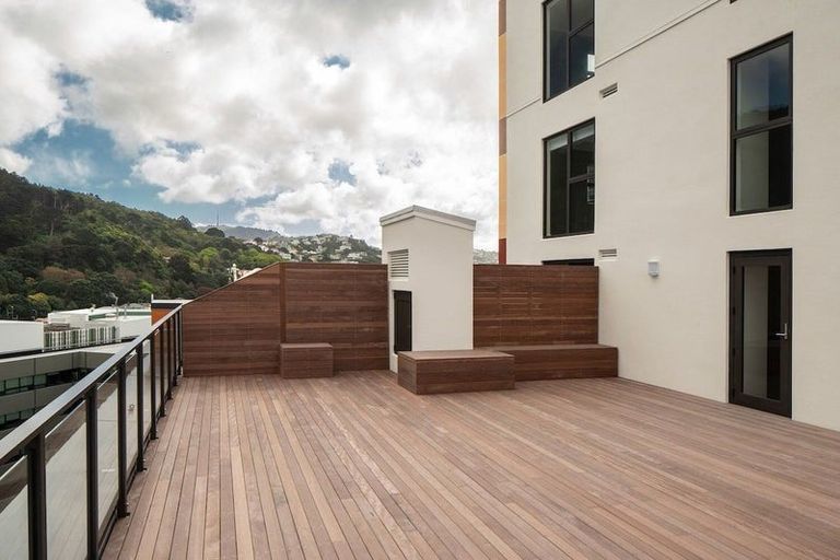 Photo of property in Frame Apartments, 1502/111 Molesworth Street, Thorndon, Wellington, 6011