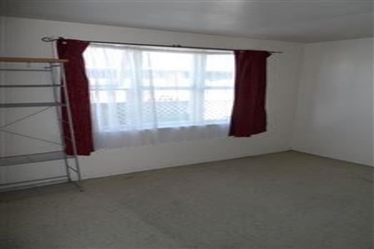 Photo of property in 3 Elder Place, Massey, Auckland, 0614