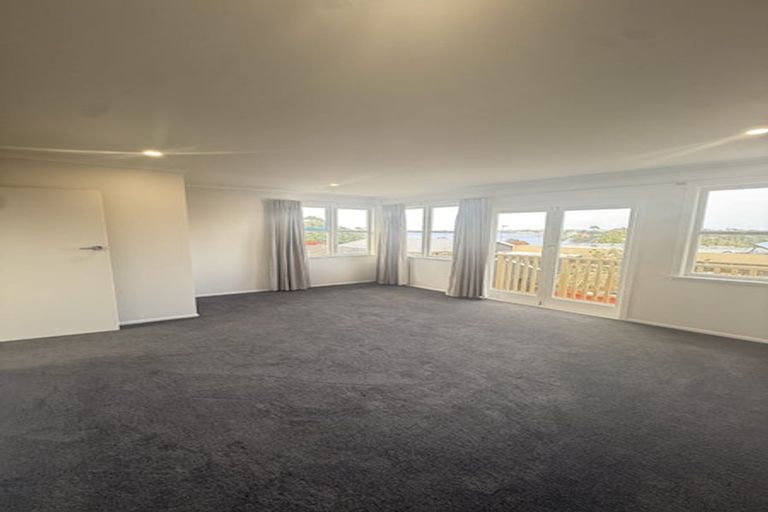 Photo of property in 5 Tiri Road, Manly, Whangaparaoa, 0930