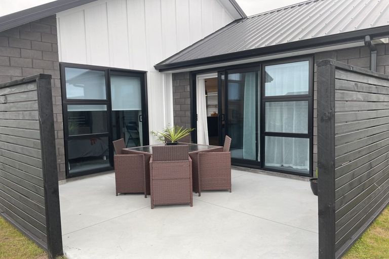 Photo of property in 2 Lion Place, Papamoa, 3118