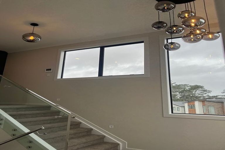 Photo of property in 8 La Bella Road, Hobsonville, Auckland, 0616