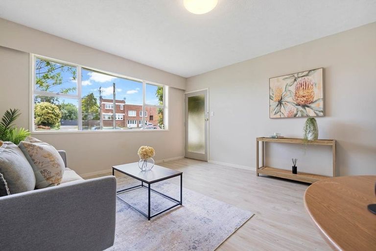 Photo of property in 3/13 Hill Road, Hillpark, Auckland, 2102