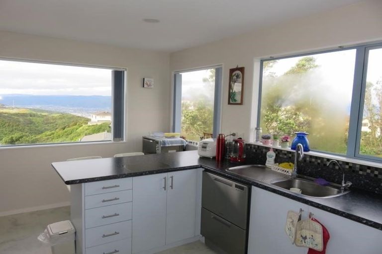 Photo of property in 23a Sunhaven Drive, Newlands, Wellington, 6037