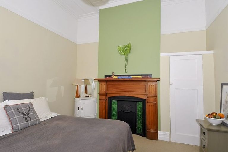 Photo of property in 12 Sale Street, Napier South, Napier, 4110