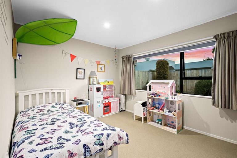 Photo of property in 2/69 Nile Road, Milford, Auckland, 0620