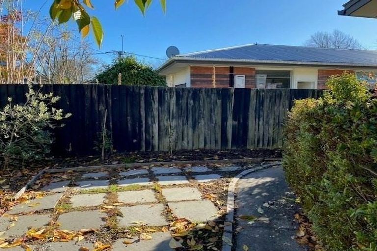 Photo of property in 1/156 Hamilton Avenue, Ilam, Christchurch, 8041