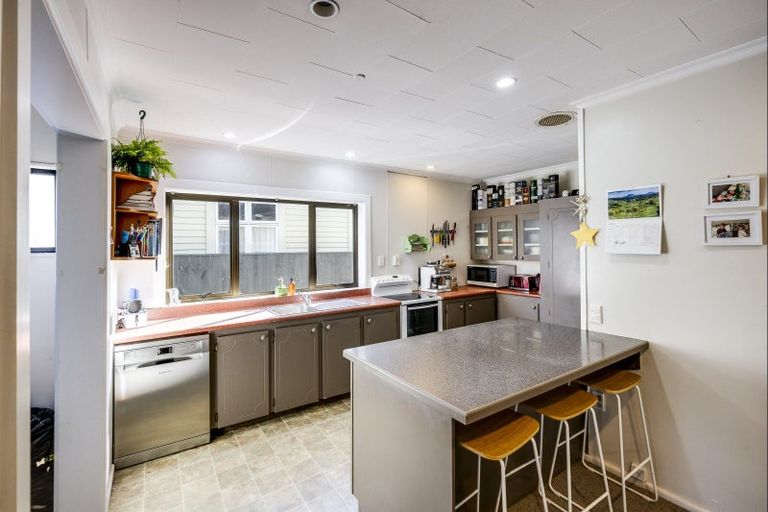 Photo of property in 28 Vigor Brown Street, Napier South, Napier, 4110