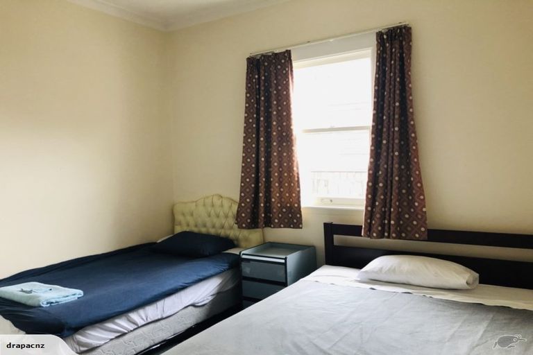 Photo of property in 7-7a Rangiatea Road, Epsom, Auckland, 1023