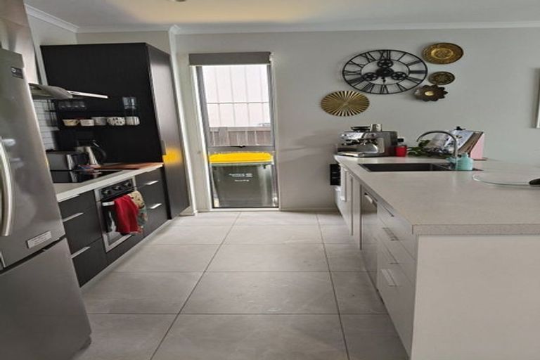 Photo of property in 14 Ringa Matau Road, Hobsonville, Auckland, 0616