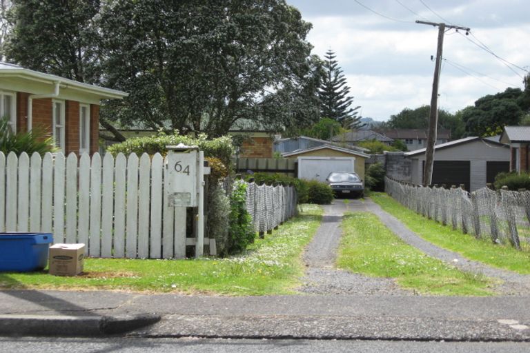 Photo of property in 64 Wellington Street, Pukekohe, 2120