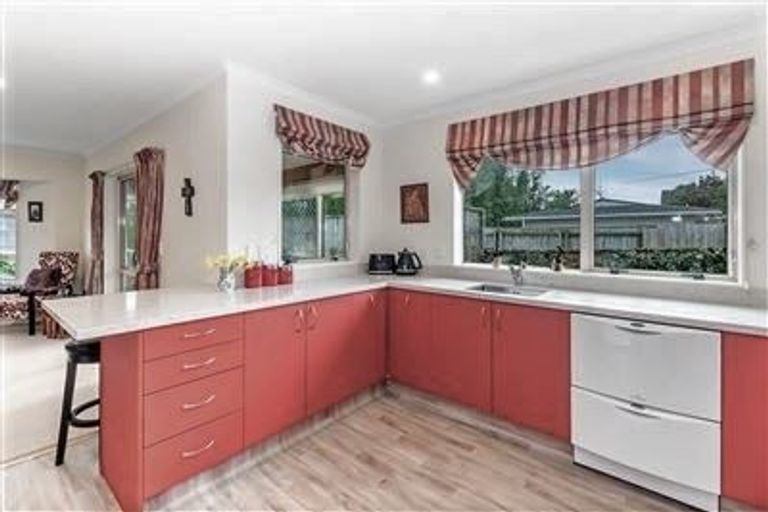 Photo of property in 61b Amohia Street, Paraparaumu, 5032