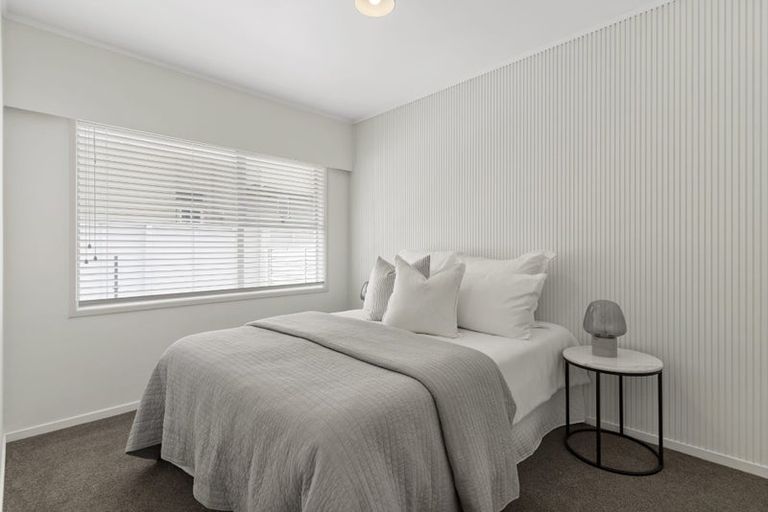 Photo of property in 1/16 Beach Road, Castor Bay, Auckland, 0620