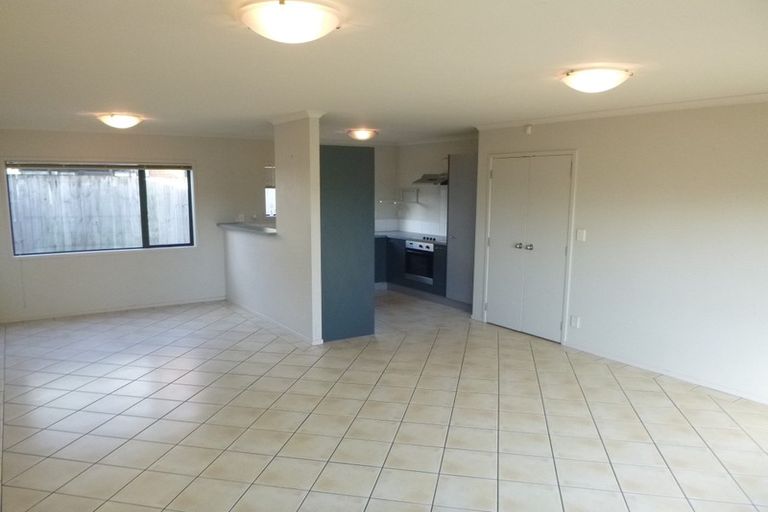 Photo of property in 51 Tiri Tiri Road, Birkdale, Auckland, 0626