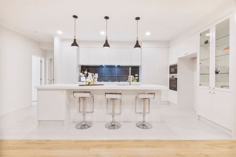 Photo of property in 84 Tir Conaill Avenue, Flat Bush, Auckland, 2019