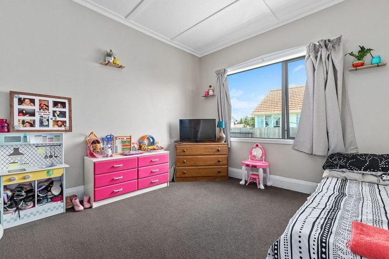 Photo of property in 24a Sare Crescent, Fairfield, Hamilton, 3214