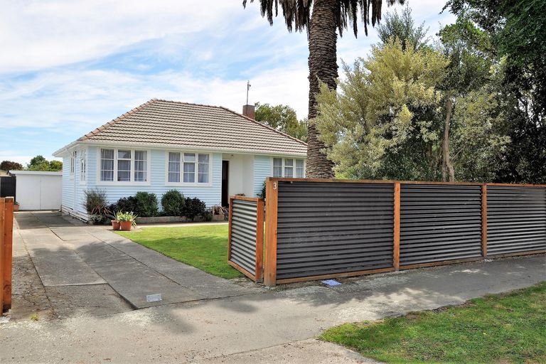 Photo of property in 3 Wakefield Street, Awapuni, Palmerston North, 4412