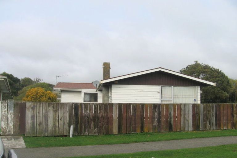 Photo of property in 12 Dalray Place, Ascot Park, Porirua, 5024