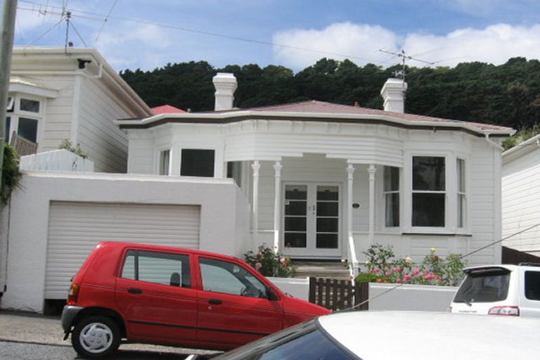 Photo of property in 25 Porritt Avenue, Mount Victoria, Wellington, 6011