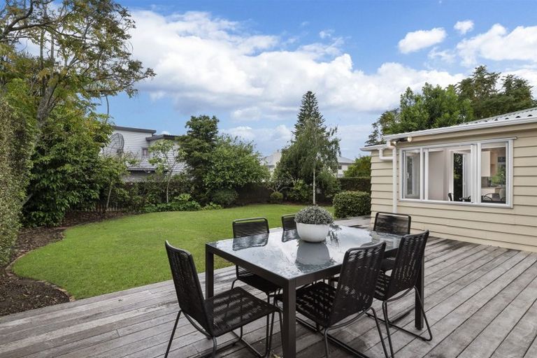 Photo of property in 1/21 Belmont Terrace, Milford, Auckland, 0620