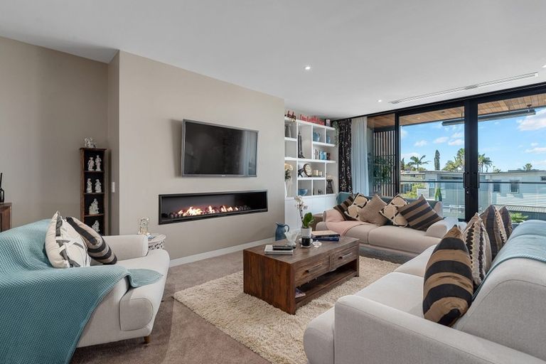 Photo of property in 2b The Terrace, Takapuna, Auckland, 0622