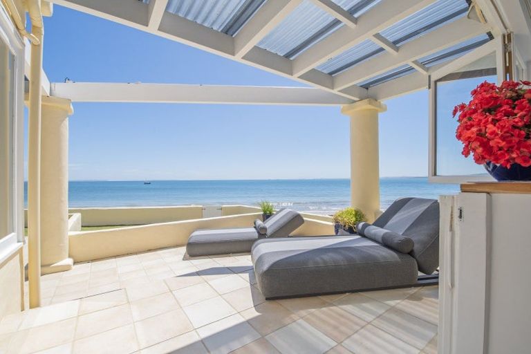 Photo of property in 9a Holiday Road, Milford, Auckland, 0620