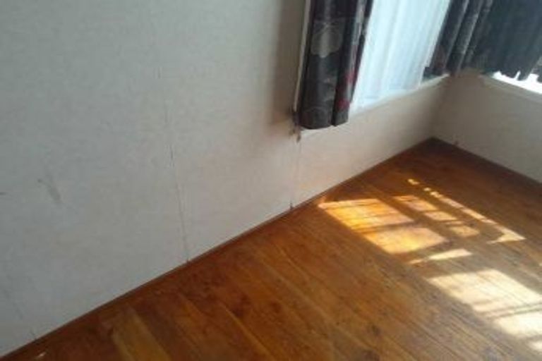 Photo of property in 3 Mark Perreau Place, Foxton, 4814