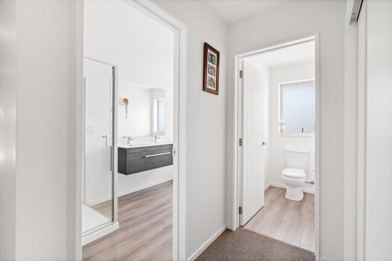 Photo of property in 16 Burnham School Road, Rolleston, 7614