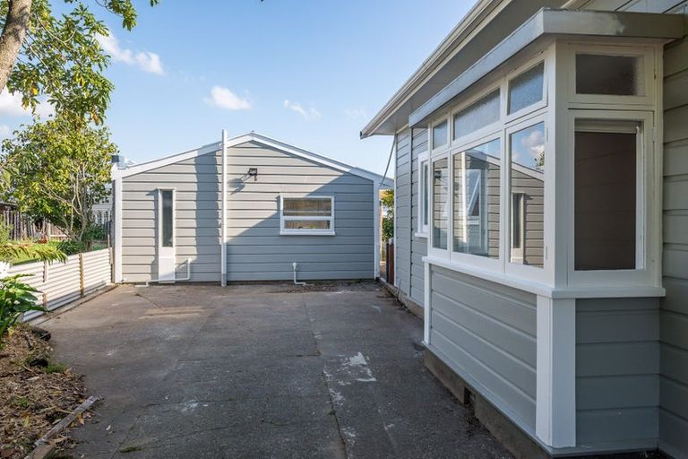 Photo of property in 18 Wilton Street, Levin, 5510