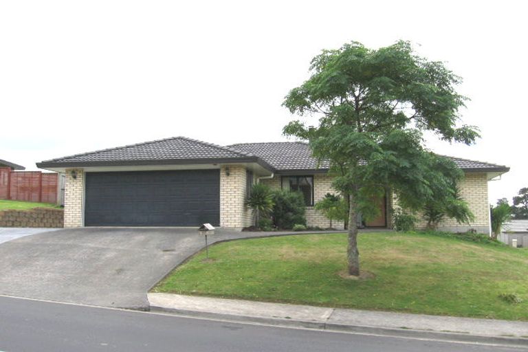 Photo of property in 17 Ruze Vida Drive, Massey, Auckland, 0614