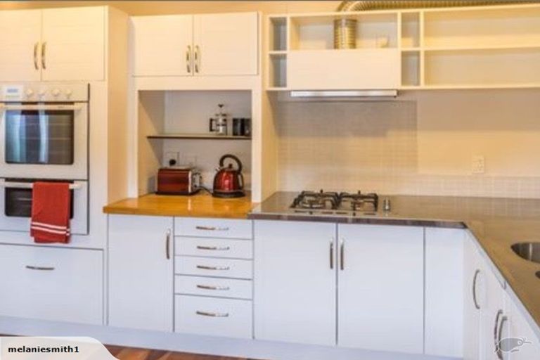 Photo of property in 1/15 Emerson Street, Berhampore, Wellington, 6023