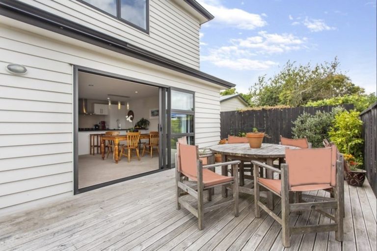 Photo of property in 92a Swanson Road, Henderson, Auckland, 0610