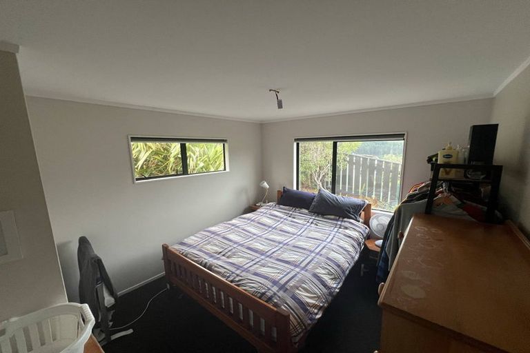 Photo of property in 1 Murchison Street, Island Bay, Wellington, 6023