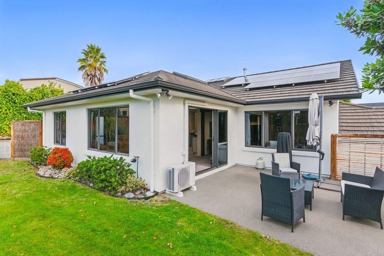 Photo of property in 5 Cadastral Court, Paraparaumu, 5032