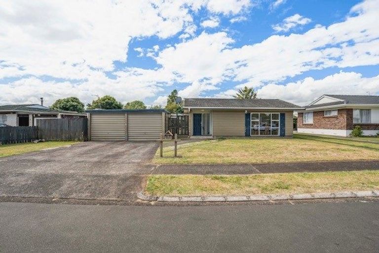 Photo of property in 7 Glengowan Place, Conifer Grove, Takanini, 2112